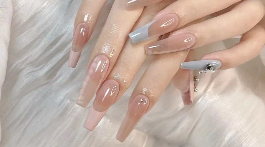 Saviland acrylic nail kit blog cover