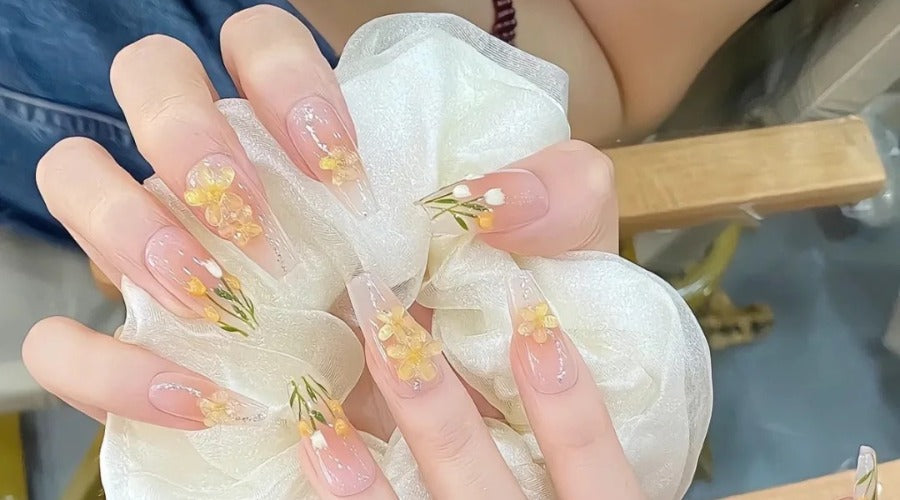 spring nails