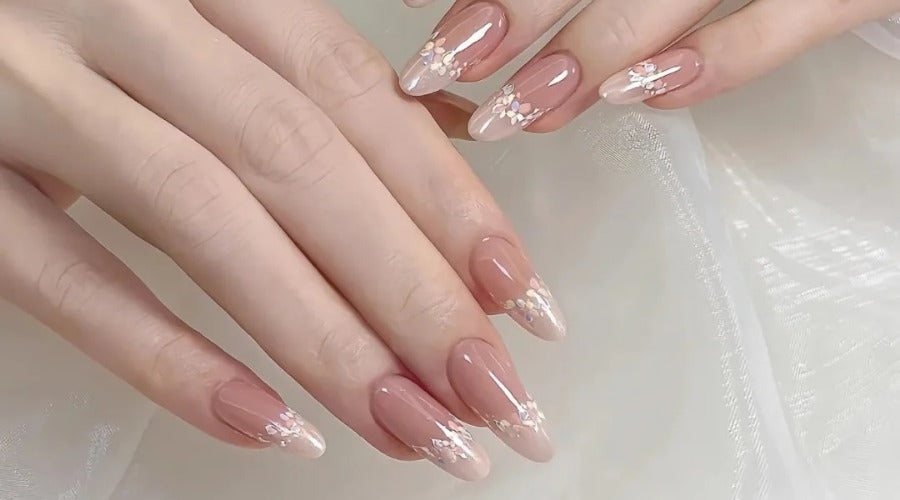 cover of the Best Acrylic Nail