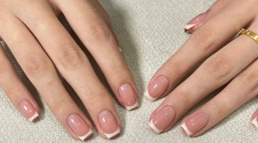 cover of Saviland acrylic French nails kit