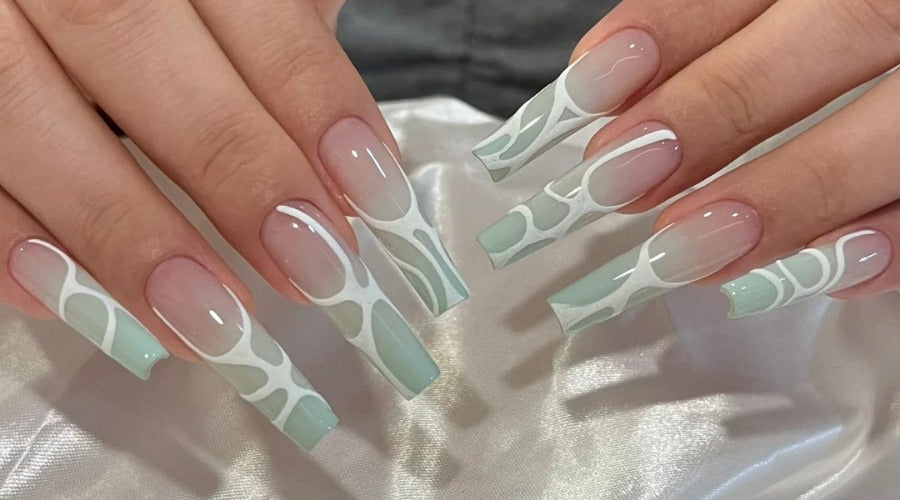 cover of blog acrylic nails